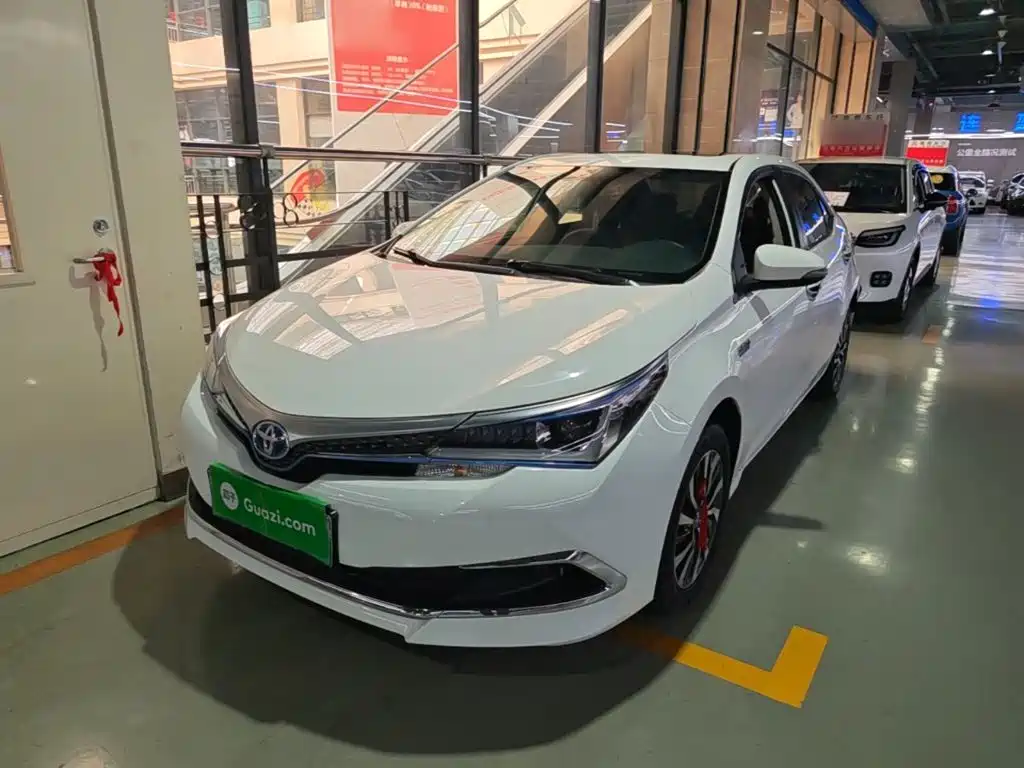 Toyota Corolla Hybrid — миниатюра 2