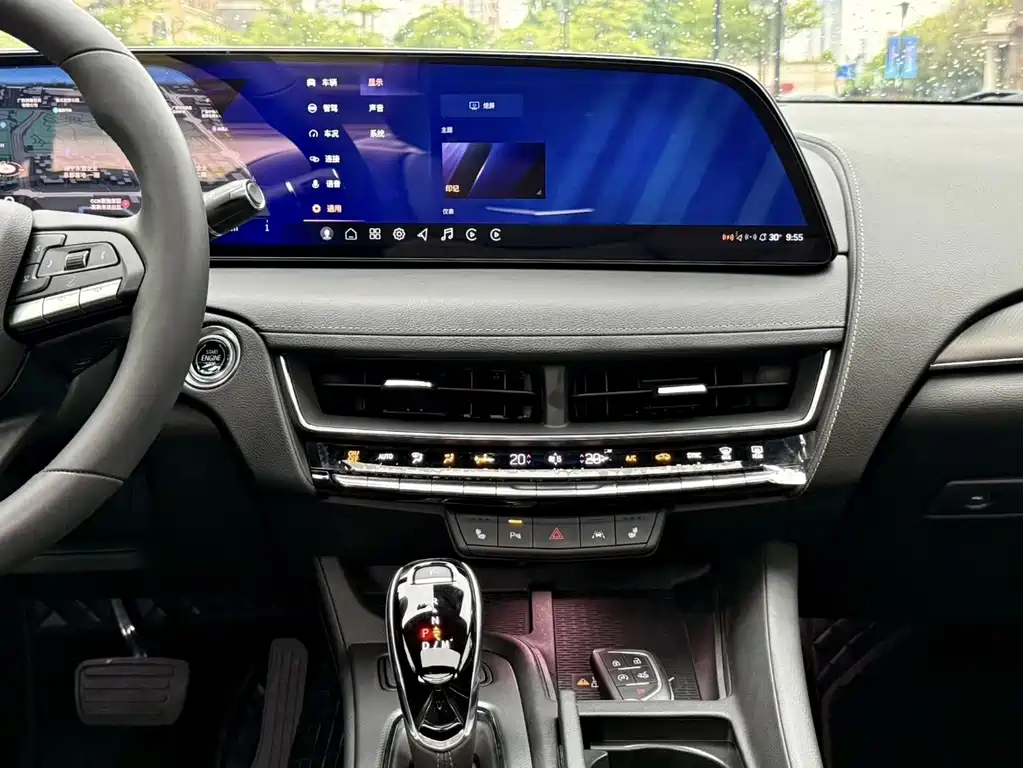 Cadillac CT5 — миниатюра 8