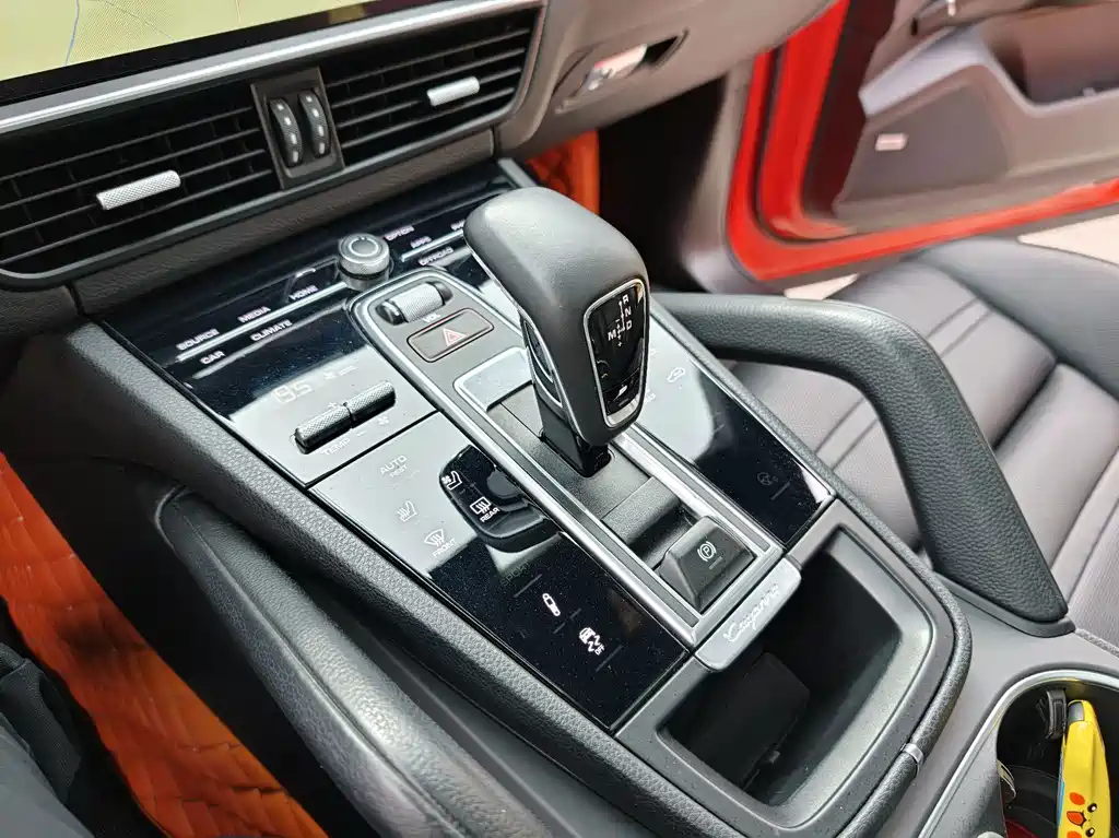 Porsche Cayenne — миниатюра 18