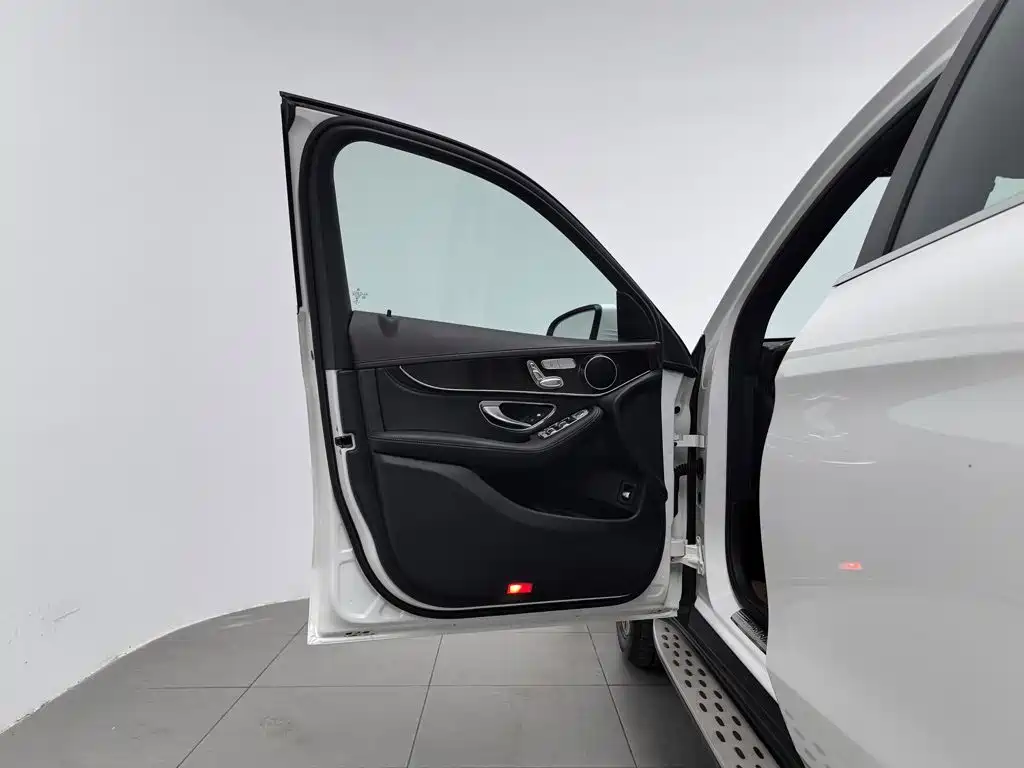 Mercedes-Benz GLC — миниатюра 8