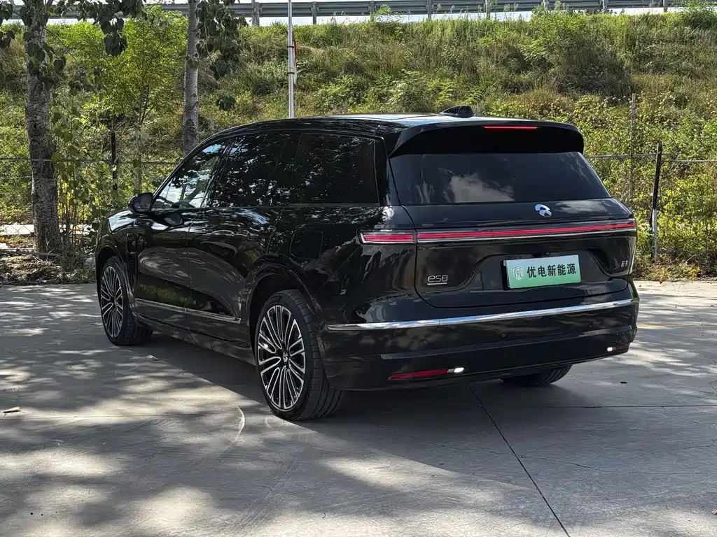 NIO ES8 — миниатюра 6