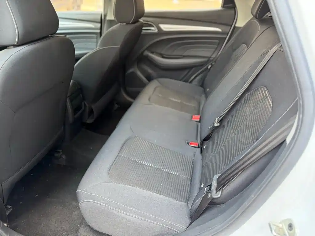 Roewe RX3 — миниатюра 9