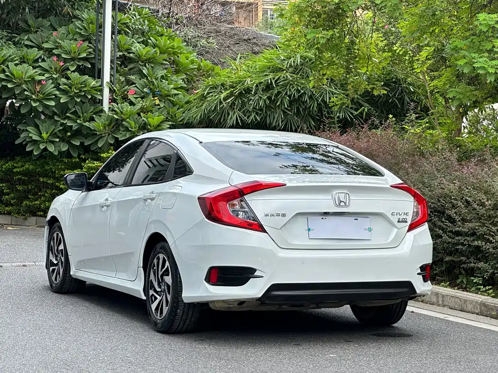 Honda Civic — миниатюра 14