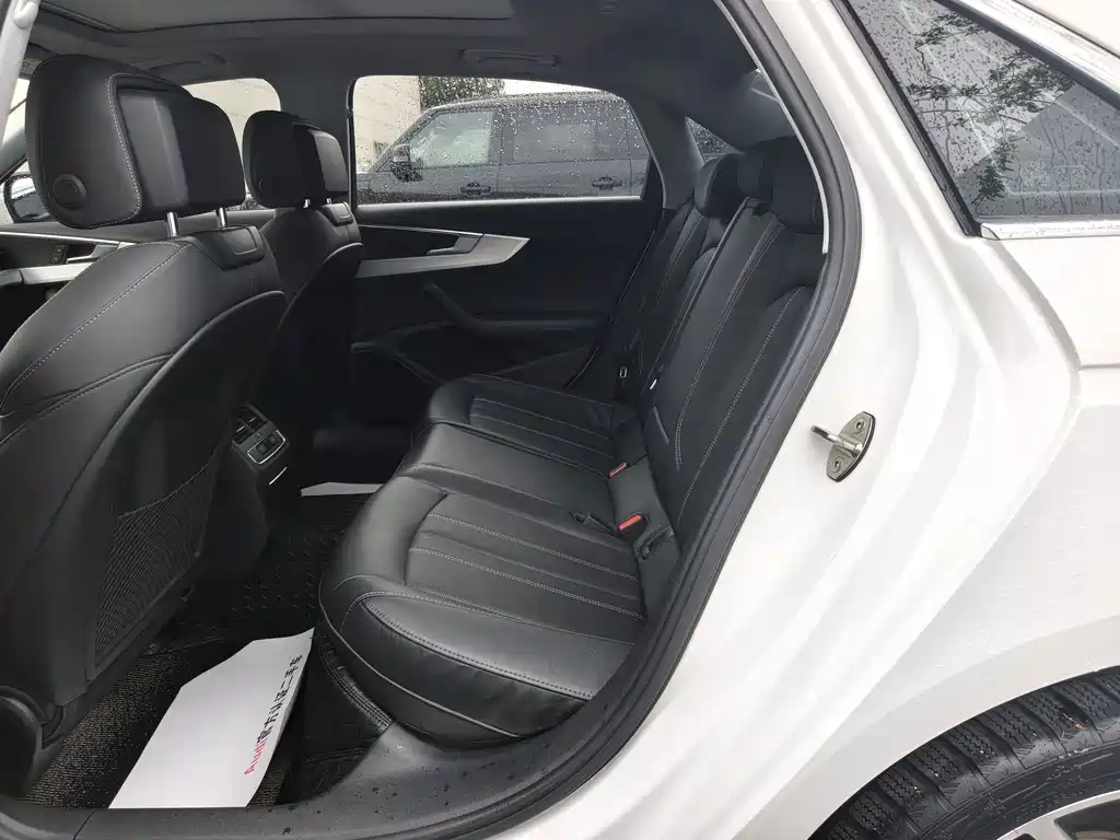 Audi A4L — миниатюра 7