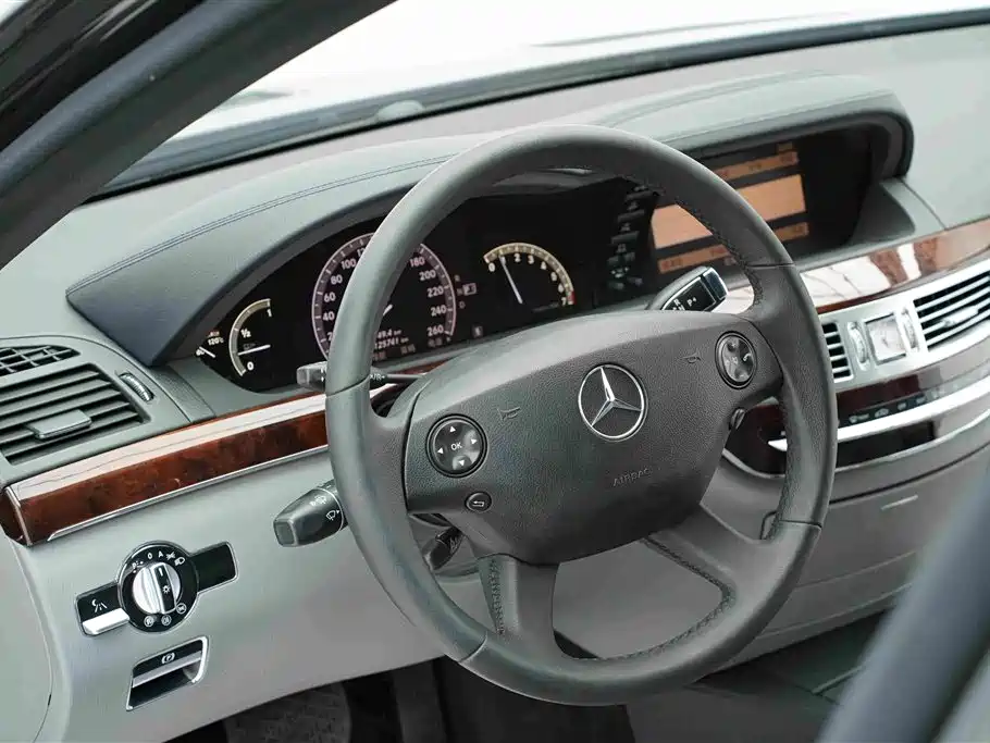 Mercedes-Benz S-Class — миниатюра 8