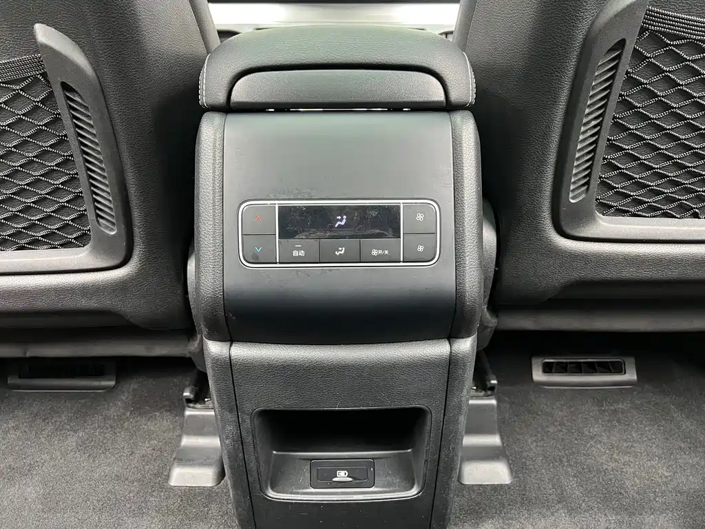 BYD Tang — миниатюра 17