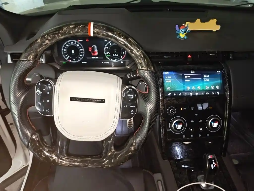 Land Rover Discovery Sport Hybrid — миниатюра 13