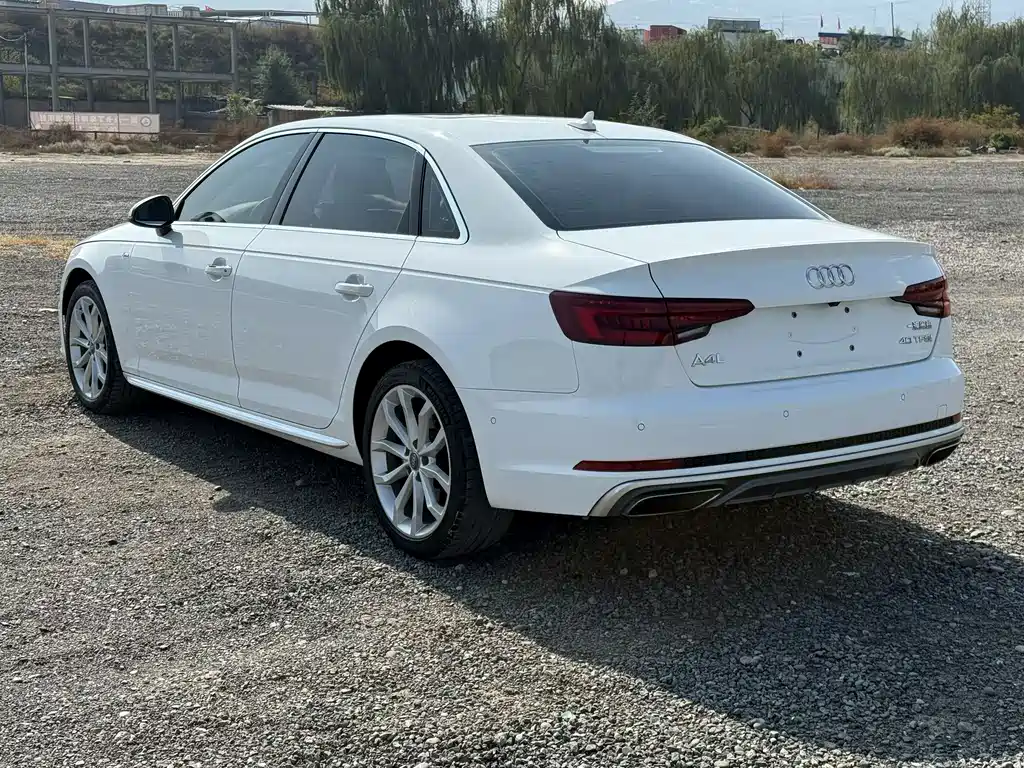 Audi A4L — миниатюра 4