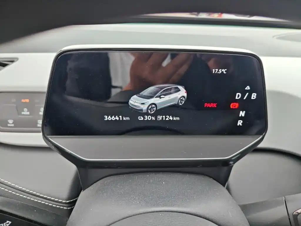 Volkswagen ID.3 — миниатюра 12