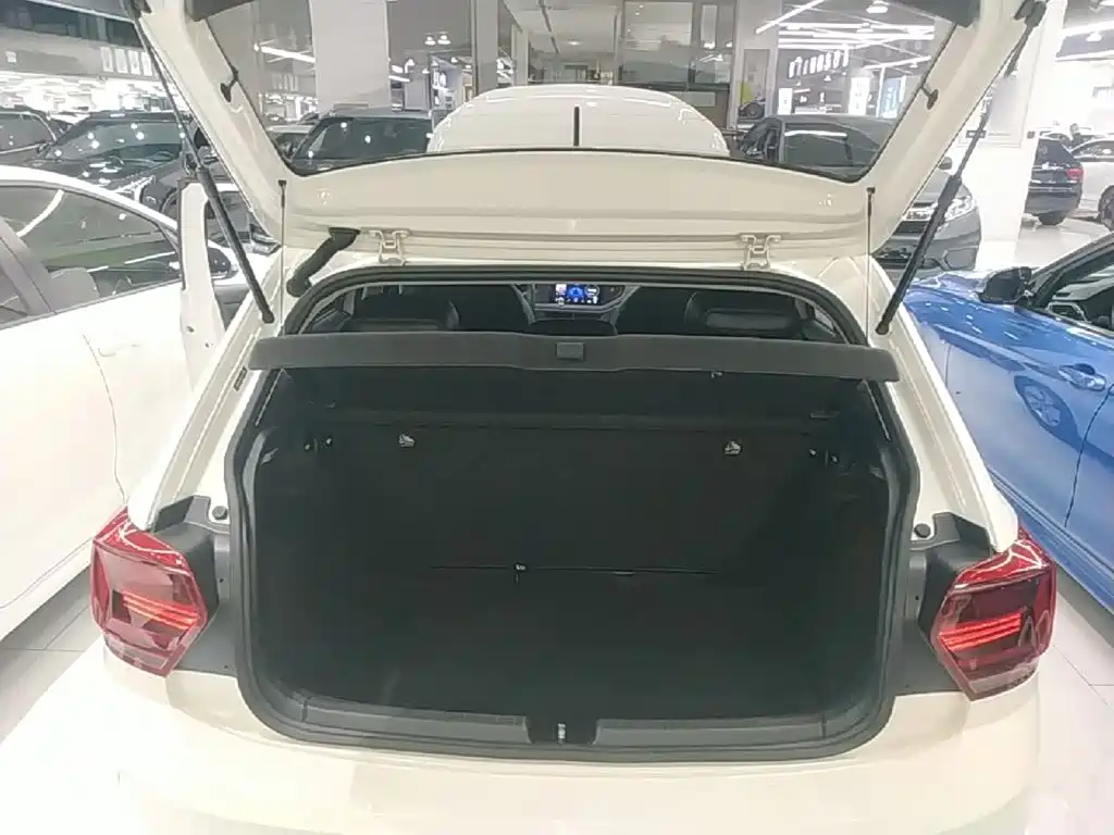 Volkswagen Polo — миниатюра 19