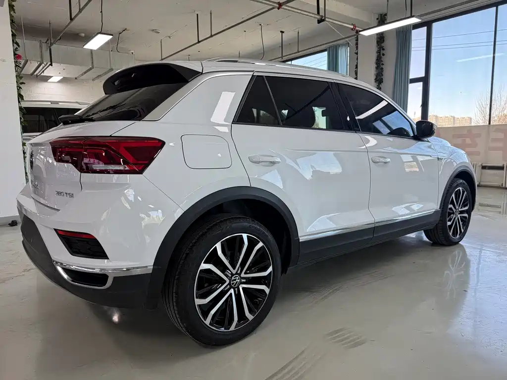 Volkswagen T-Roc — миниатюра 7