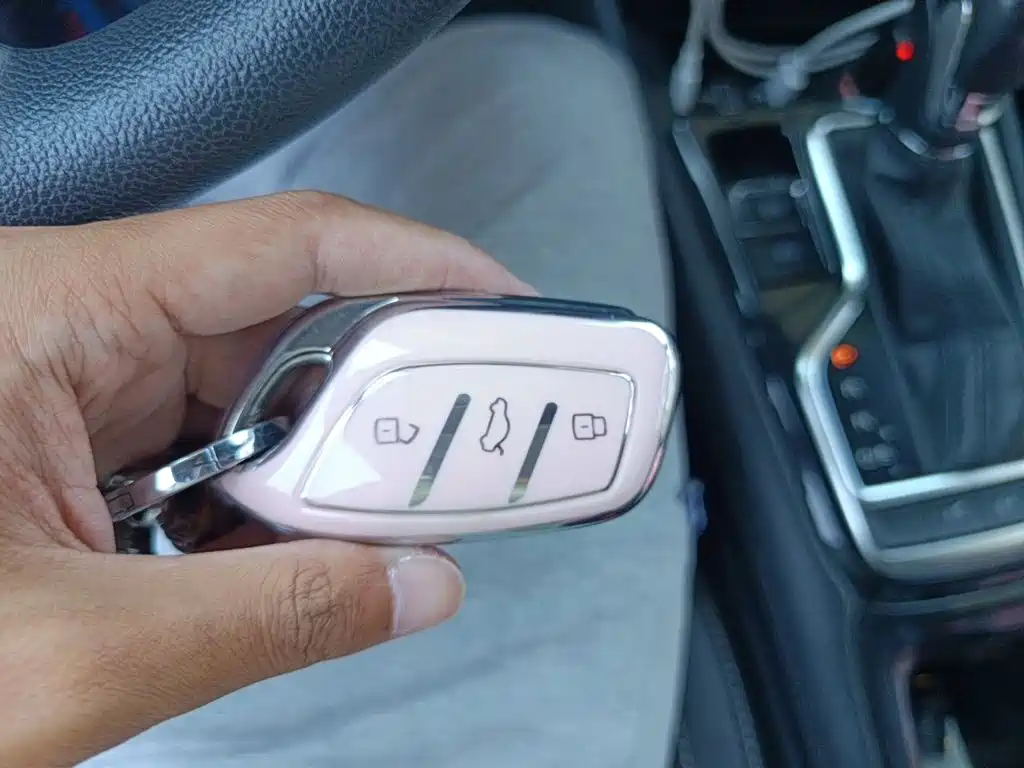 Roewe RX3 — миниатюра 12