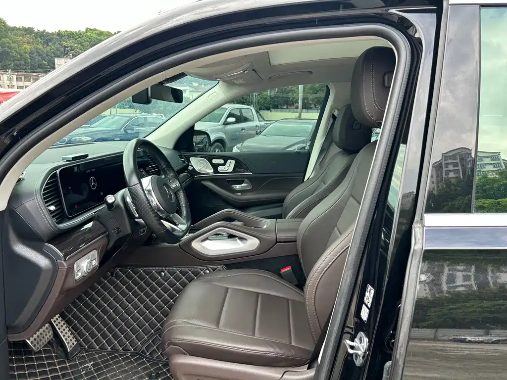 Mercedes-Benz GLS — миниатюра 11