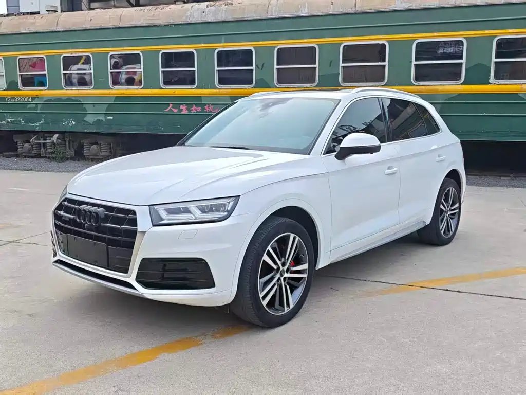 Купить Audi Q5L