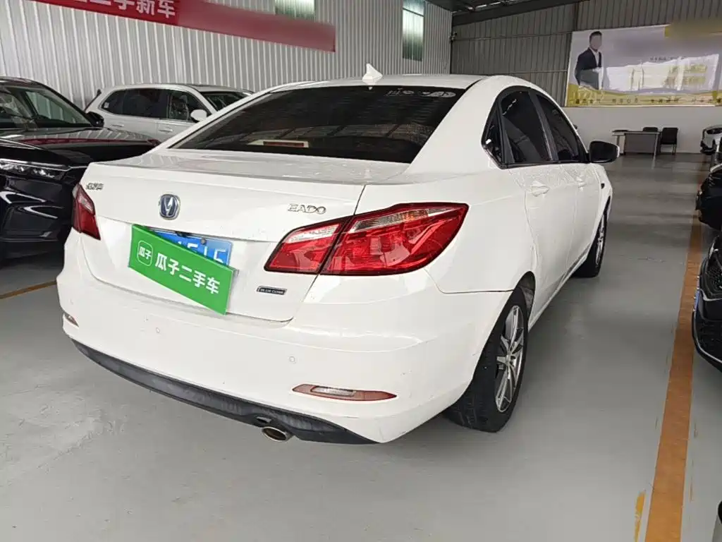 Changan Eado — миниатюра 7