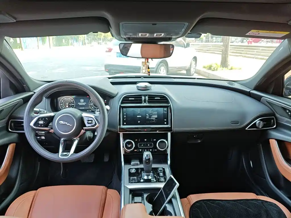 Jaguar XEL — миниатюра 10