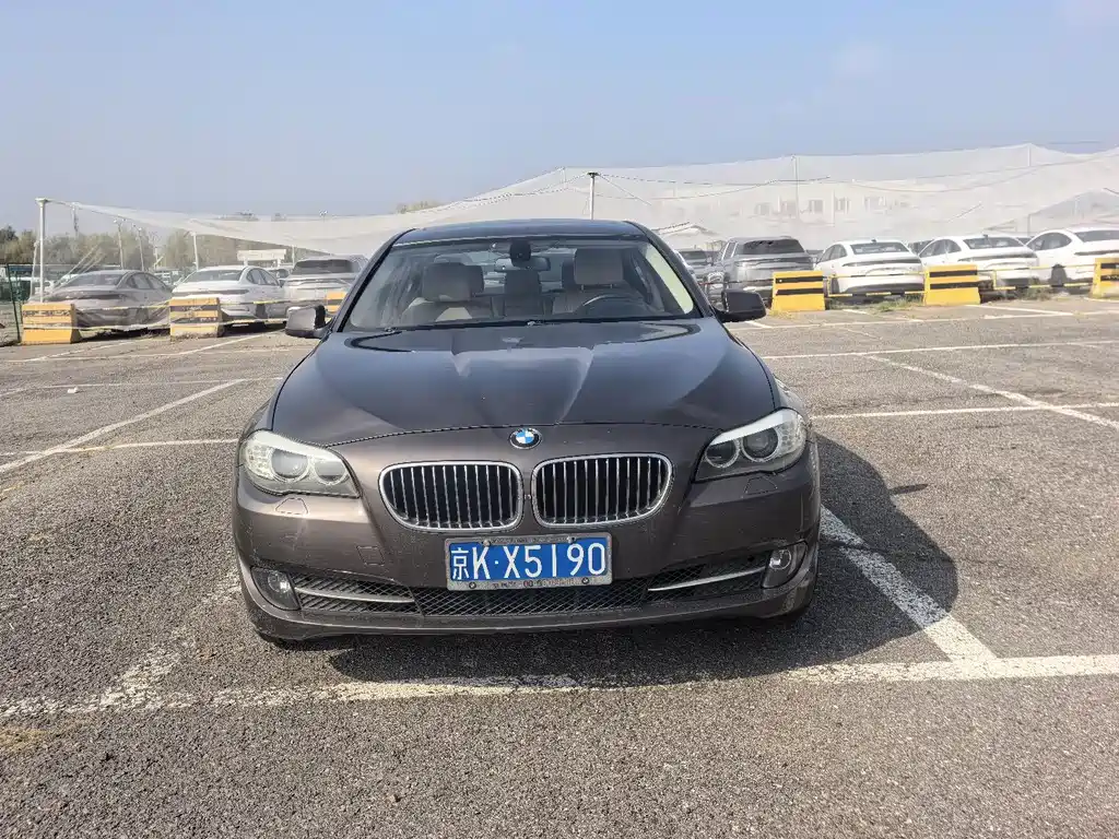 BMW 5 Series — миниатюра 2