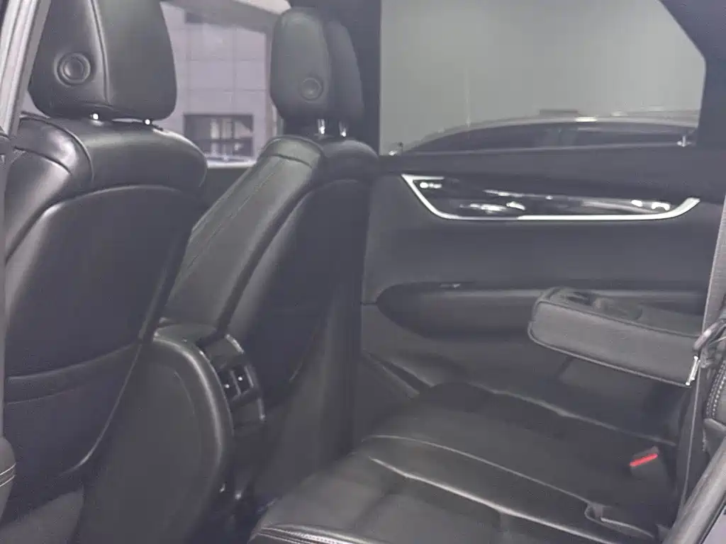 Cadillac XT5 — миниатюра 6