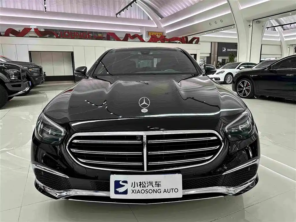 Mercedes-Benz E-Class — миниатюра 2