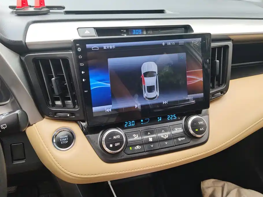 Toyota RAV4 — миниатюра 13