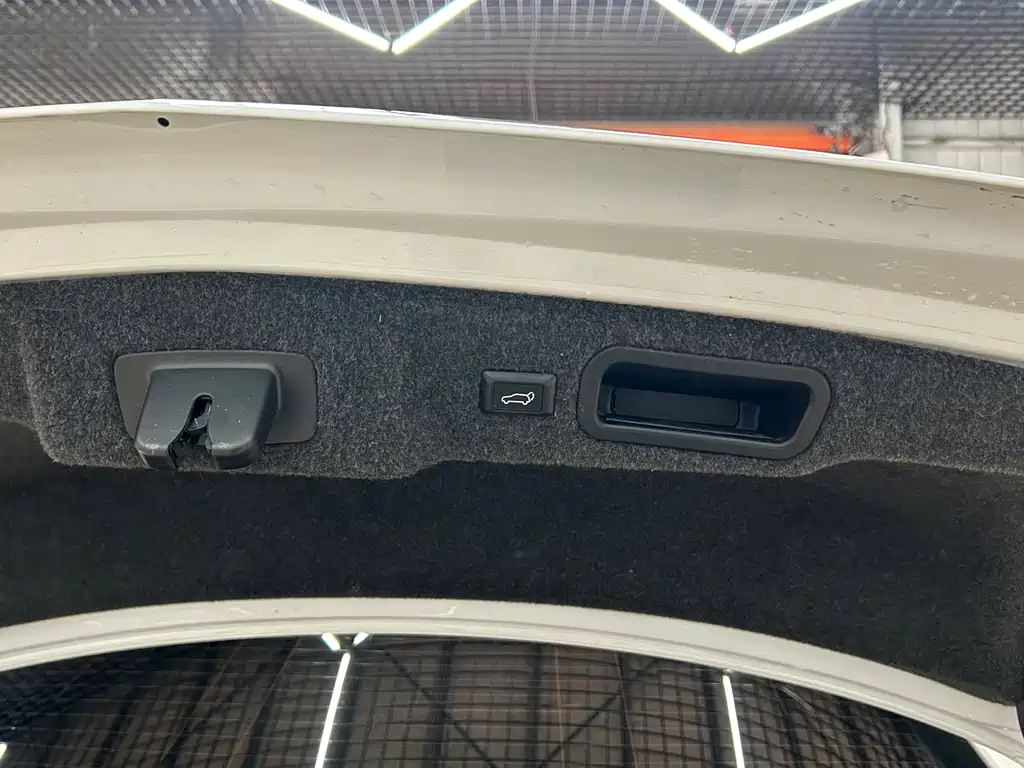 Cadillac CT6 — миниатюра 15