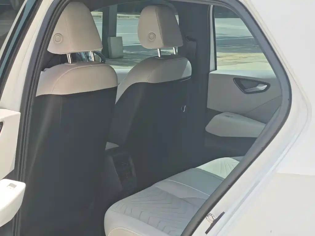 Volkswagen ID.3 — миниатюра 5