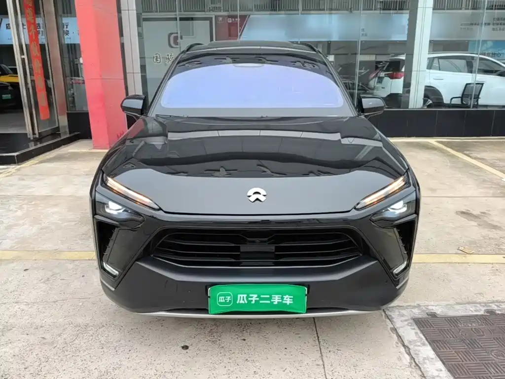 NIO ES8 2020 450KM мест