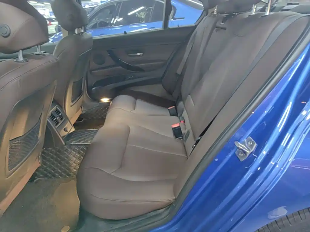 BMW 3 Series — миниатюра 17