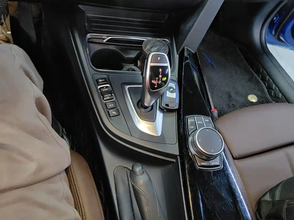 BMW 3 Series — миниатюра 14