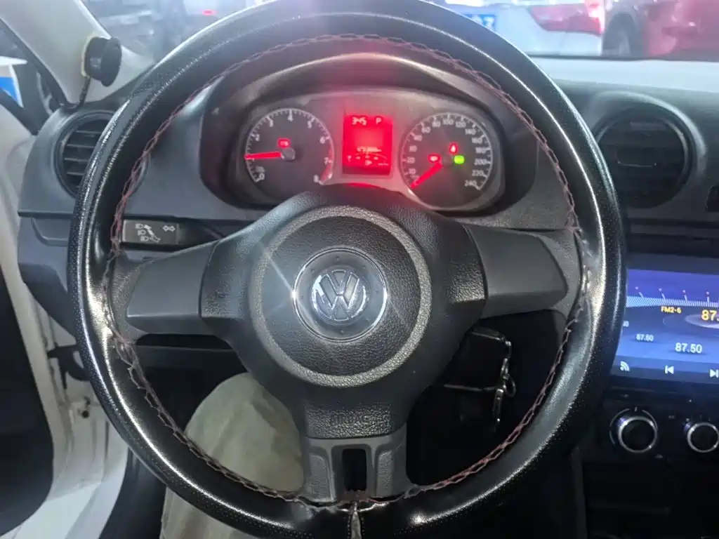 Volkswagen Jetta — миниатюра 11