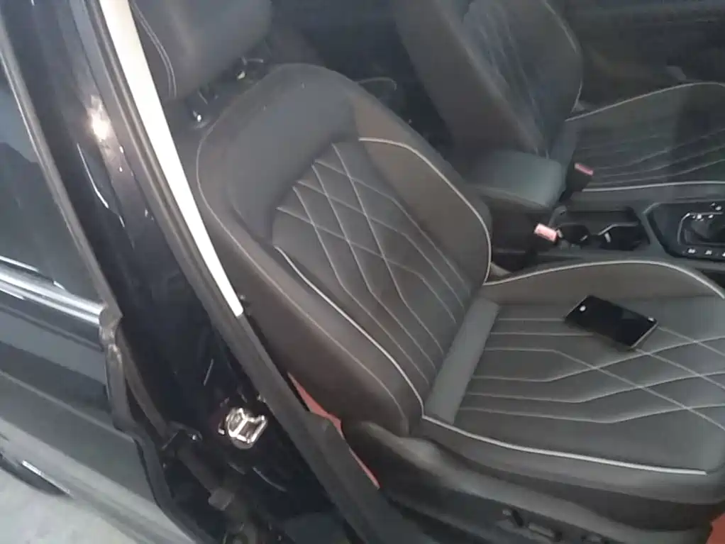 Volkswagen Tiguan L — миниатюра 25