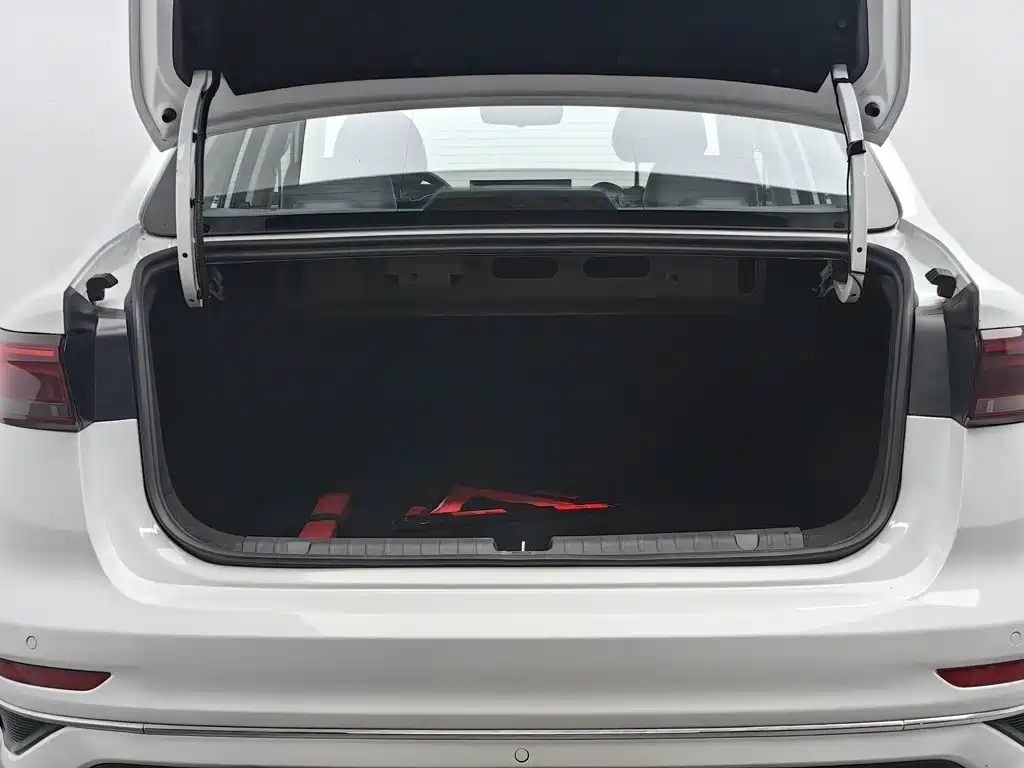 Geely Emgrand — миниатюра 16