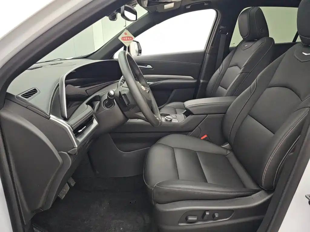 Cadillac XT4 — миниатюра 7