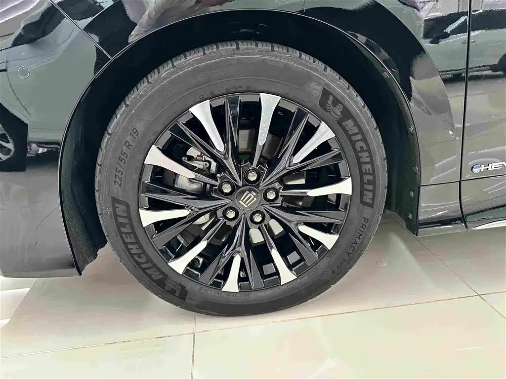 Toyota Vellfire — миниатюра 4