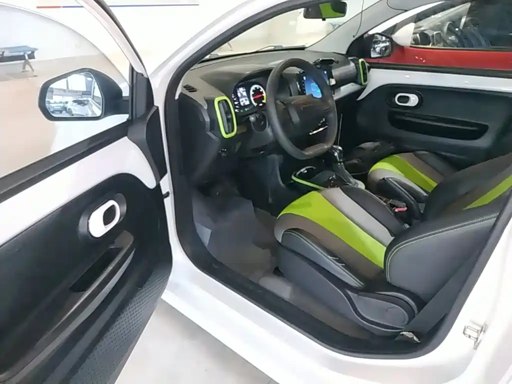 Roewe Clever — миниатюра 16