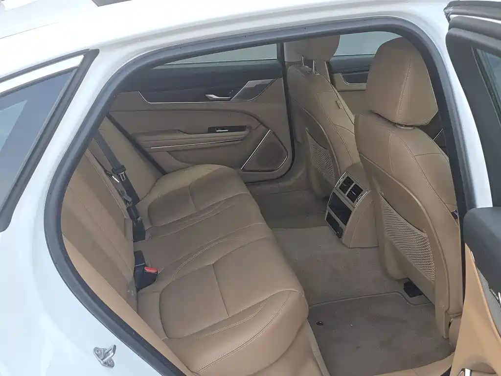 Jaguar XFL 2024 2.0T P250 Premium Luxury