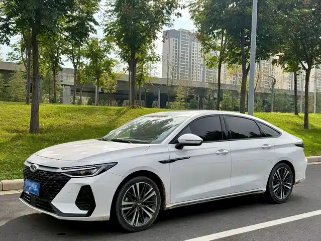 Chery Arrizo 8