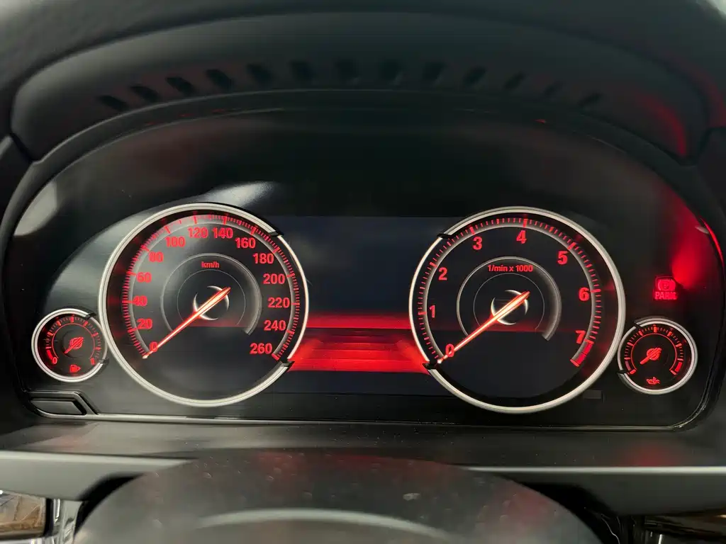 BMW X5 (Import) — миниатюра 11