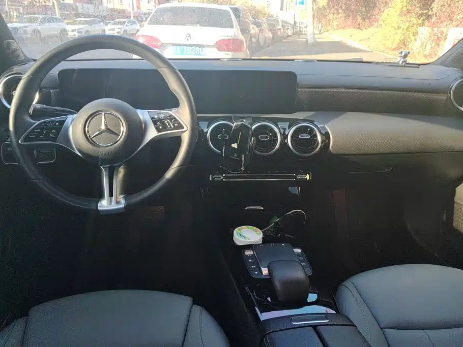 Mercedes-Benz A-Class — миниатюра 12