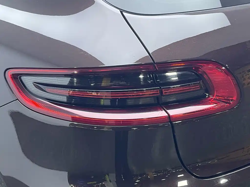 Porsche Macan — миниатюра 12