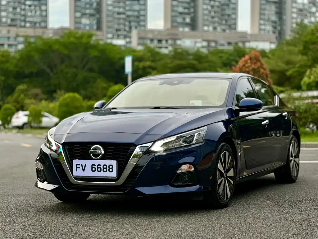 Купить Nissan Teana
