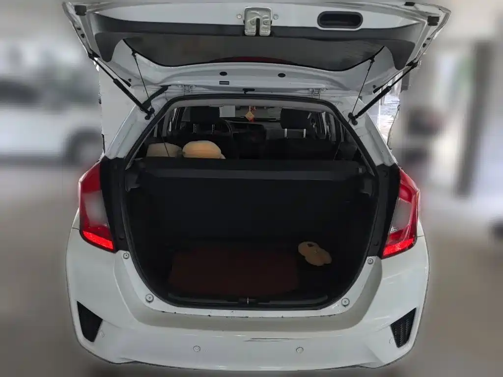 Honda Fit — миниатюра 10