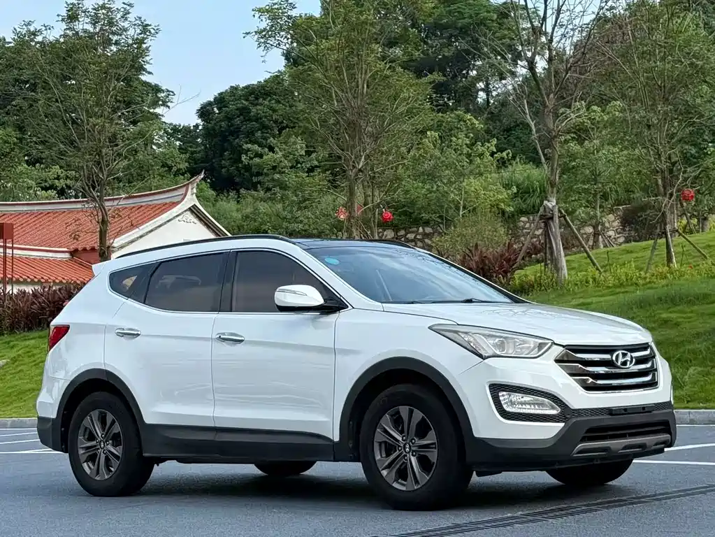 Hyundai Santa Fe — миниатюра 3