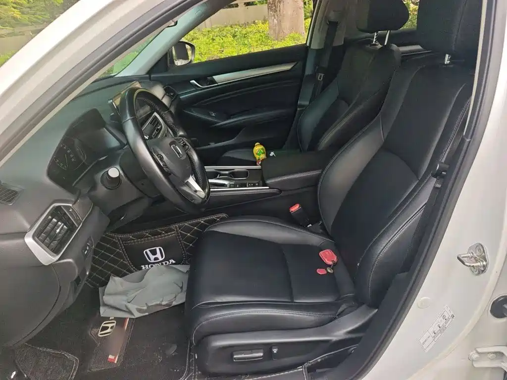 Honda Accord — миниатюра 11