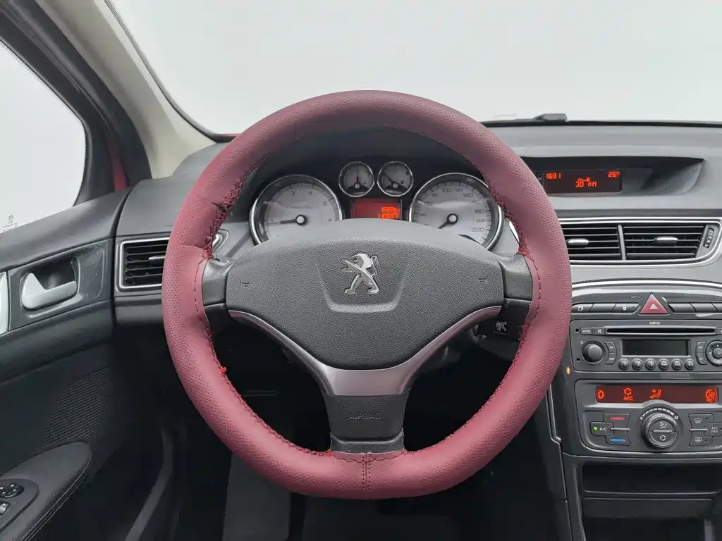 Peugeot 308 — миниатюра 11