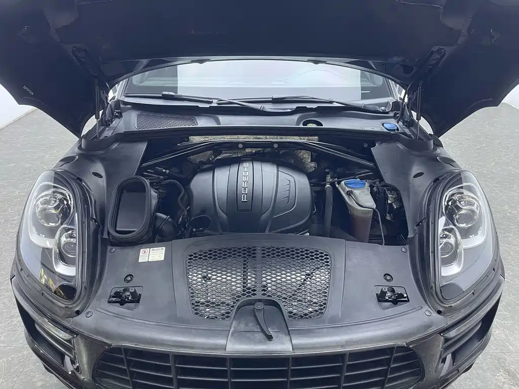 Porsche Macan — миниатюра 20