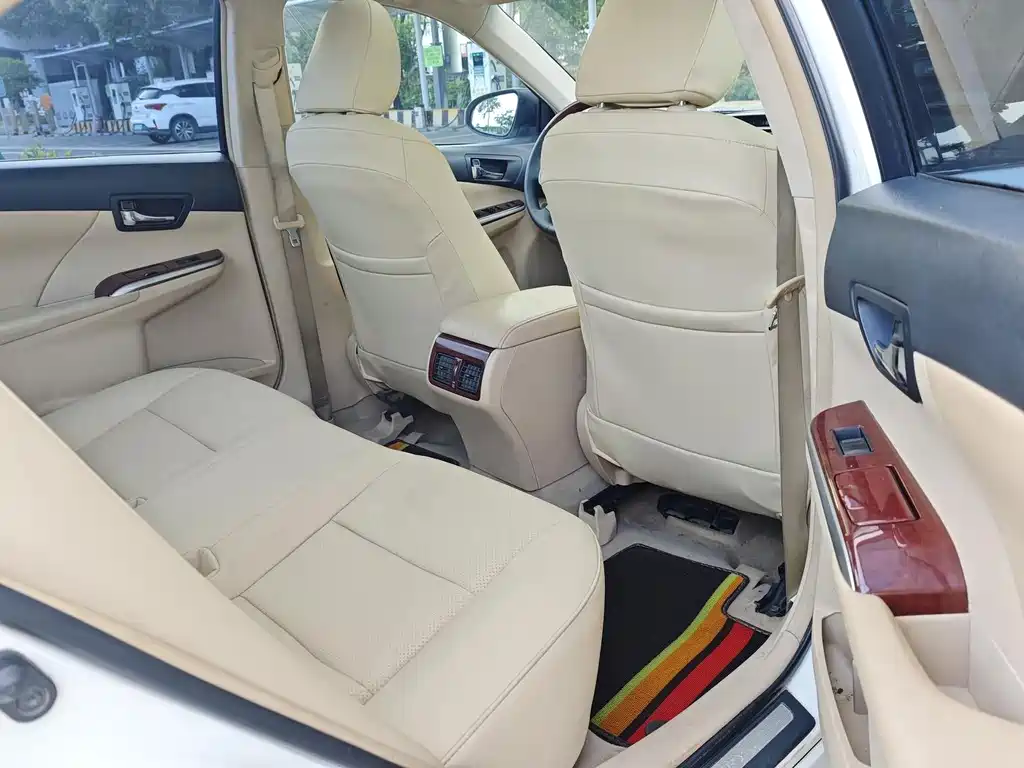 Toyota Camry 2.0G Comfort Edition, фото 15