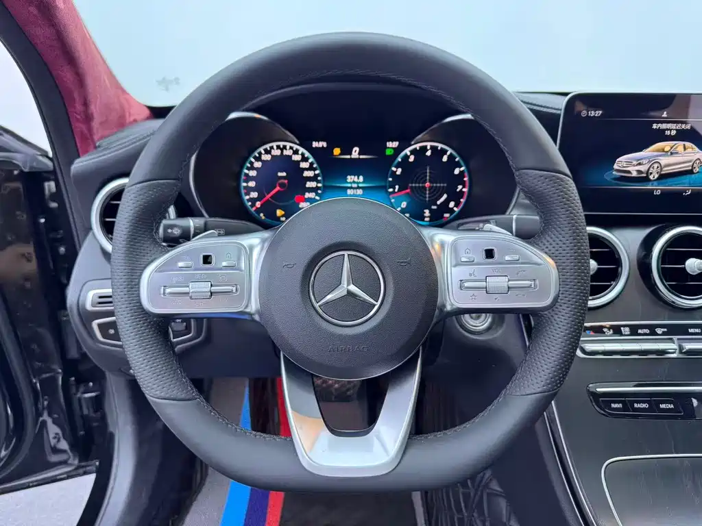 Mercedes-Benz C-Class — миниатюра 6