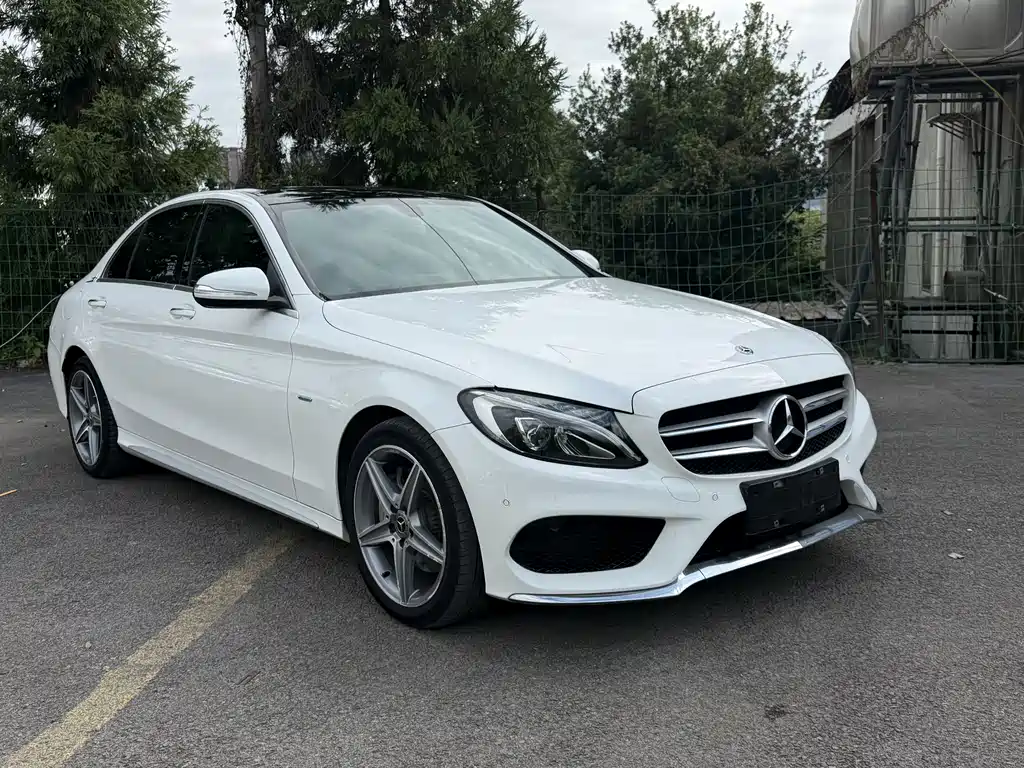 Mercedes-Benz C-Class — миниатюра 3