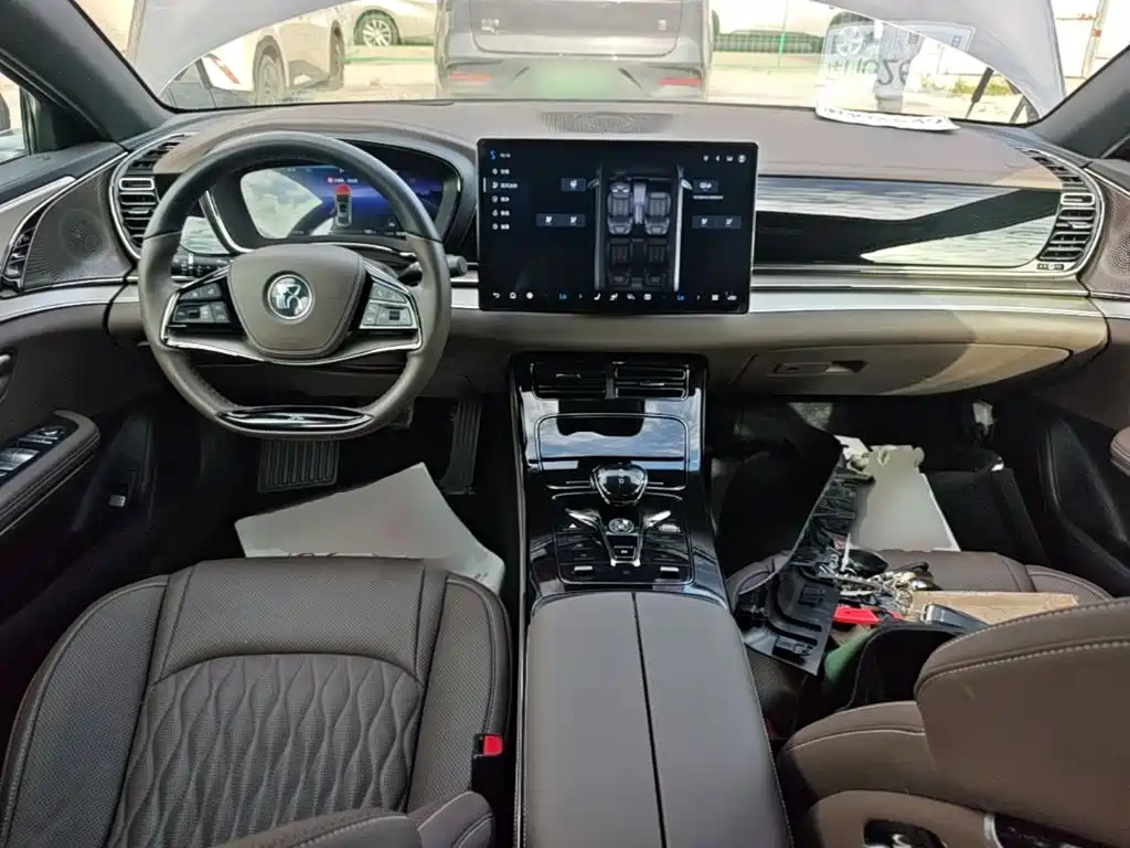 BYD Han — миниатюра 10